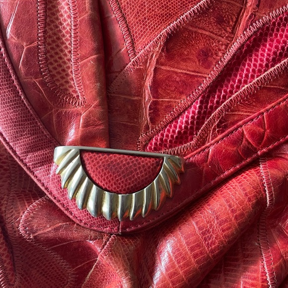 Reptile print vintage red purse - Picture 2 of 3